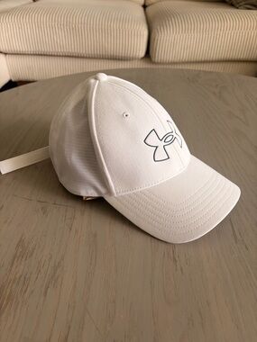 Under Armour Iso-Chill Driver Mesh Golf Hat White OSFM (R120)